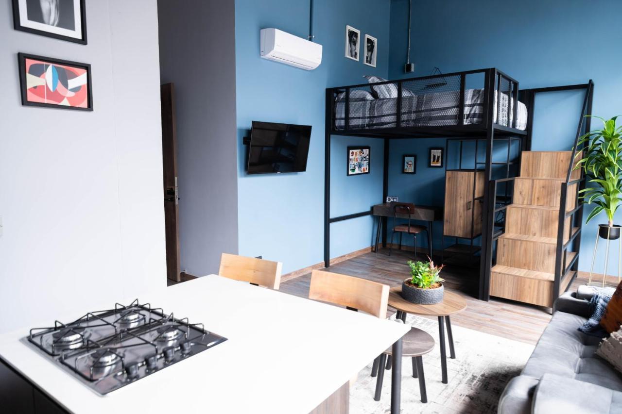 Royal Living Poblado Aparthotel Меделин Екстериор снимка
